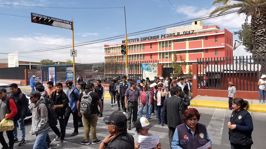 Protesta-Instituto-Pedro-P.-Diaz.-Foto-de-Gerardo-Ramos.