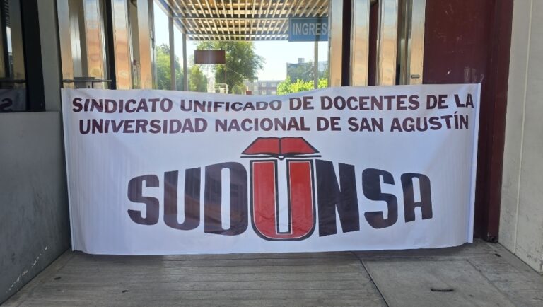 Docentes de la UNSA acataron paro de 24 horas