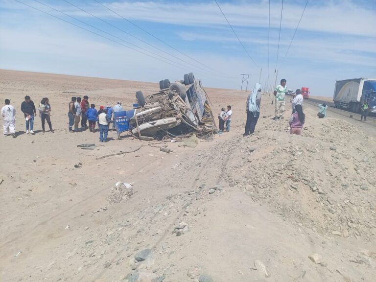 Accidente Carretera panamericana Sur, Santa Rita de Siguas. Foto de Gerardo Ramos