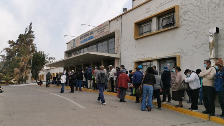 Colas Pacientes. Foto de Gerardo Ramos