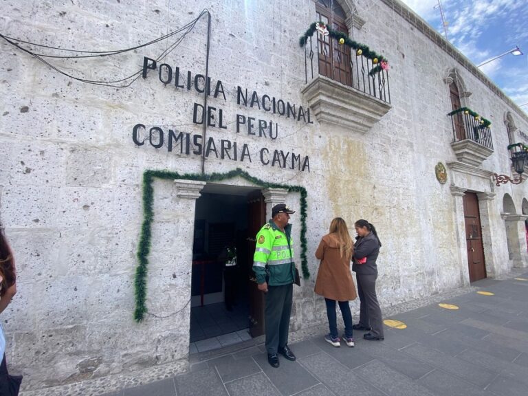 Denuncia comisario de Cayma. Violenciua Familiar. Foto de gerardo Ramos