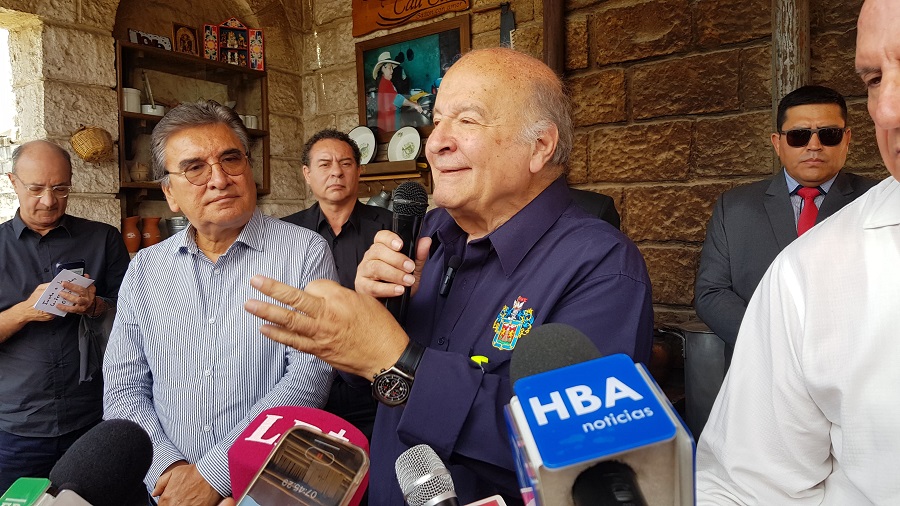 Hernando De Soto en Arequipa. Foto de Gerardo Ramos