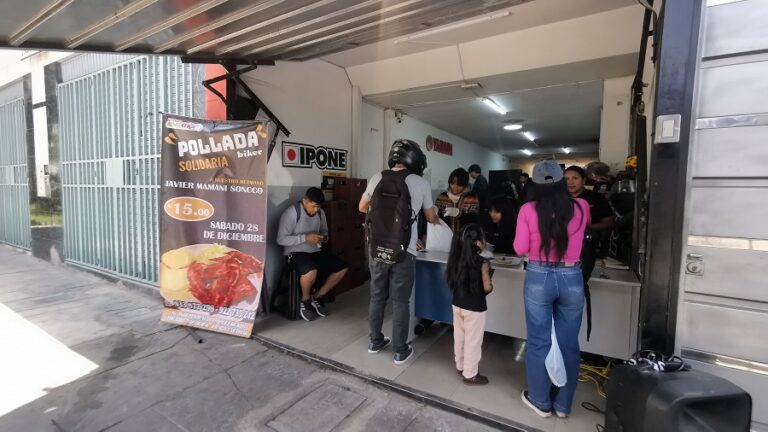 Pollada-solidaria-joven-motociclista.-Foto-de-Gerardo-Ramos