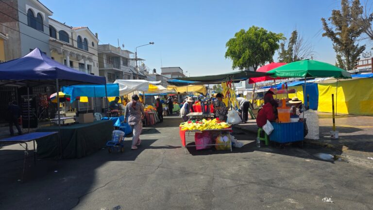 Mil comerciantes ambulantes se posicionan en el estadio Melgar por Año Nuevo