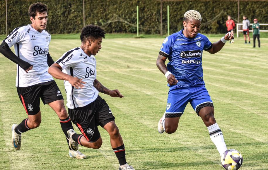 Finalizó el primer amistoso de FBC Melgar en Colombia, donde los 'Rojinegros' cayeron 1-0 ante el Club Deportivo La Equidad.