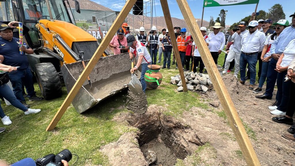 Tiabaya inició la construcción de un moderno complejo complejo deportivo para la práctica de diversas disciplinas deportivas.