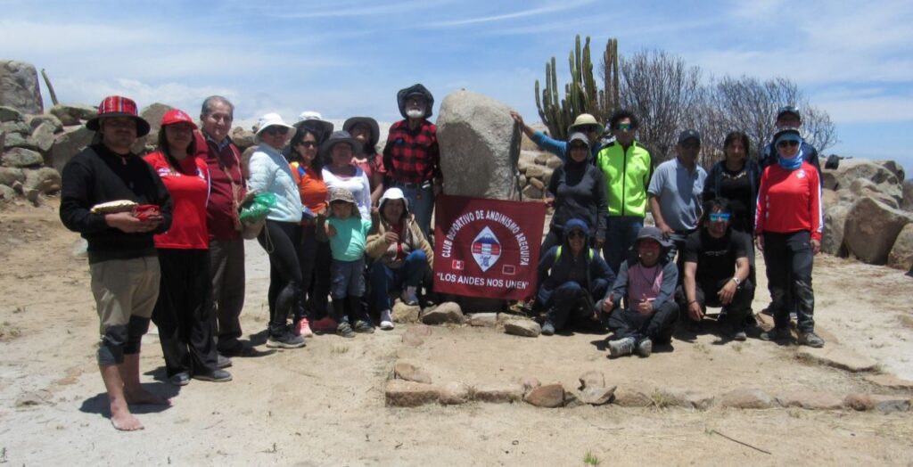 El último domingo, el Club de Andinismo Arequipa inició su calendario 2025 con el tradicional agradecimiento a la Pachamama.