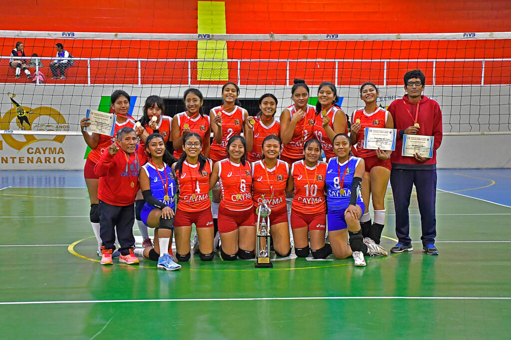 Esta tarde, en Cayma, el XXIX Campeonato nacional de Vóleibol Femenino U-19 abrirá telón con la participación de 2 equipos arequipeños.