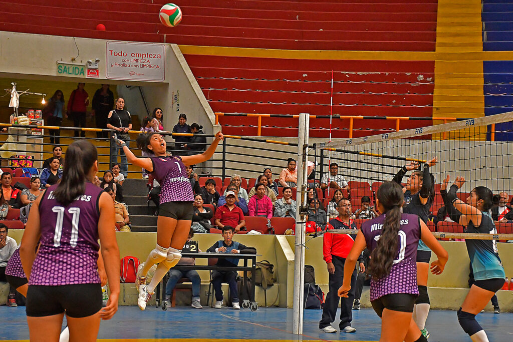 5.Arequipa, Cayma, Miraflores y Paucarpata son los equipos clasificados a las semifinales de la Liga Provincial de Vóleibol Femenino U-15.