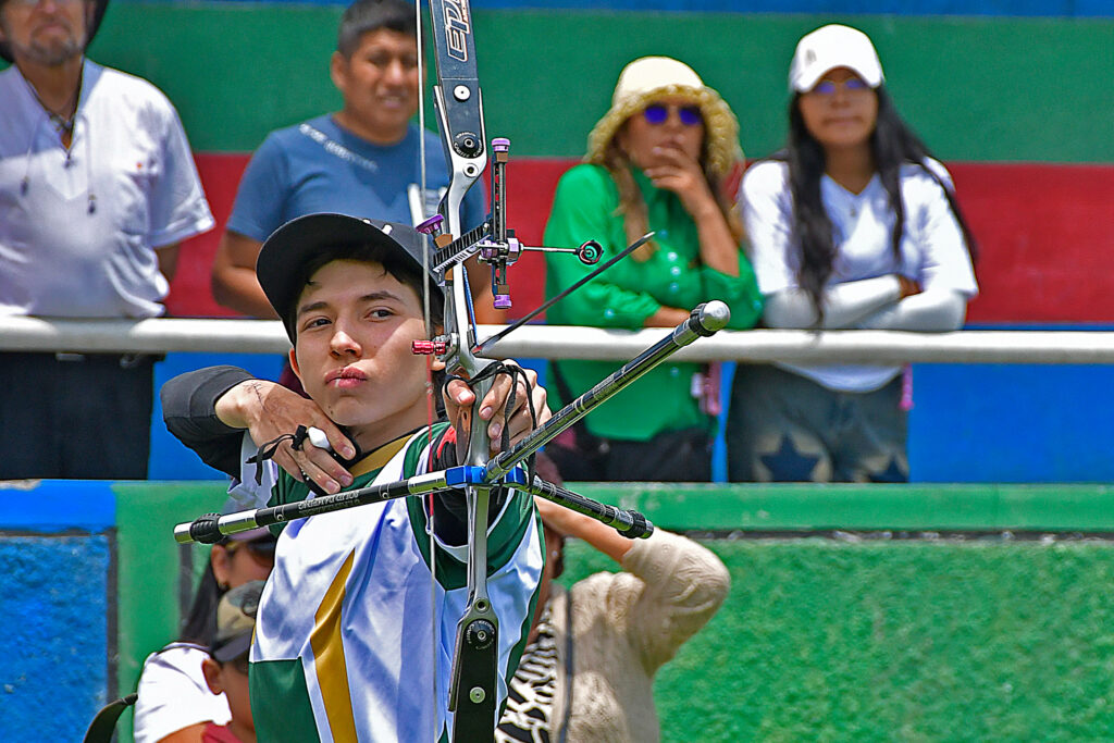 Jesús Rivera, talentoso arquero arequipeño. 