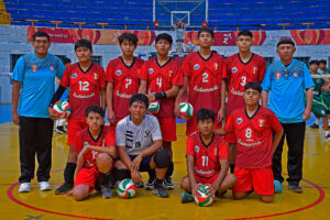 La Liga Distrital del Cercado y la de José Luis Bustamante y Rivero celebraron el pase a la gran final de la Liga Provincial de Vóleibol Masculino U-15.