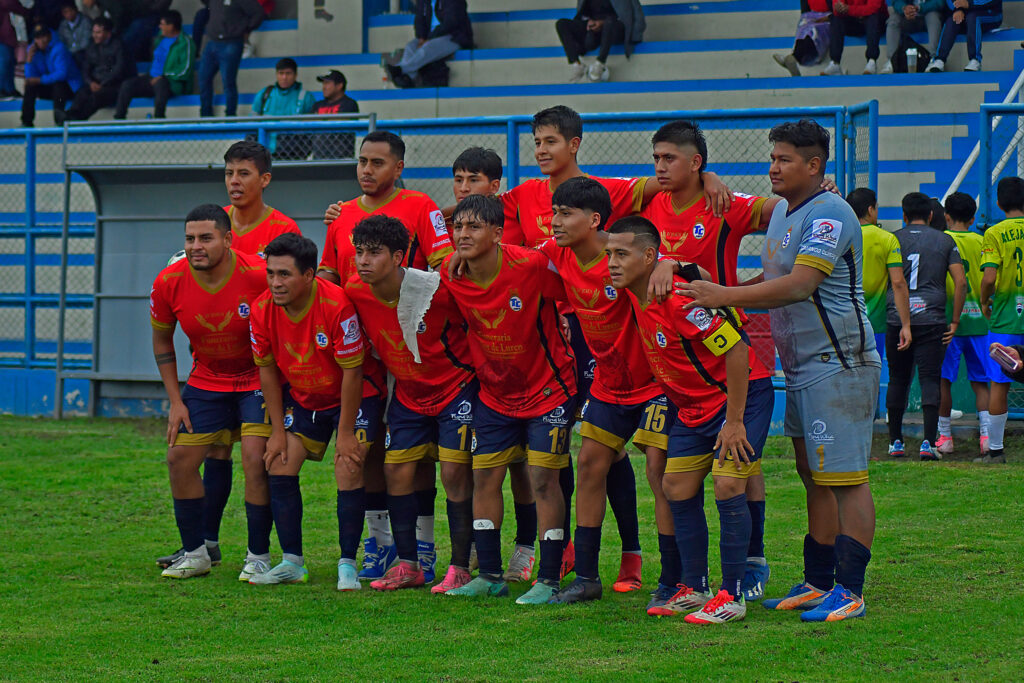 Equipo de Total Clean Junior en la Liga de Paucarpata.