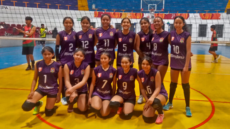 Las selecciones de Miraflores y Cayma debutaron con importantes triunfos por la Liga Provincial de Vóleibol Femenino U-13.