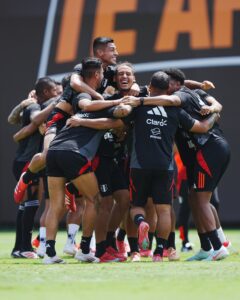 Óscar Ibáñez ya tiene un posible equipo para enfrentar a Bolivia por Eliminatorias, conoce aquí más detalles de la oncena nacional para esta noche.