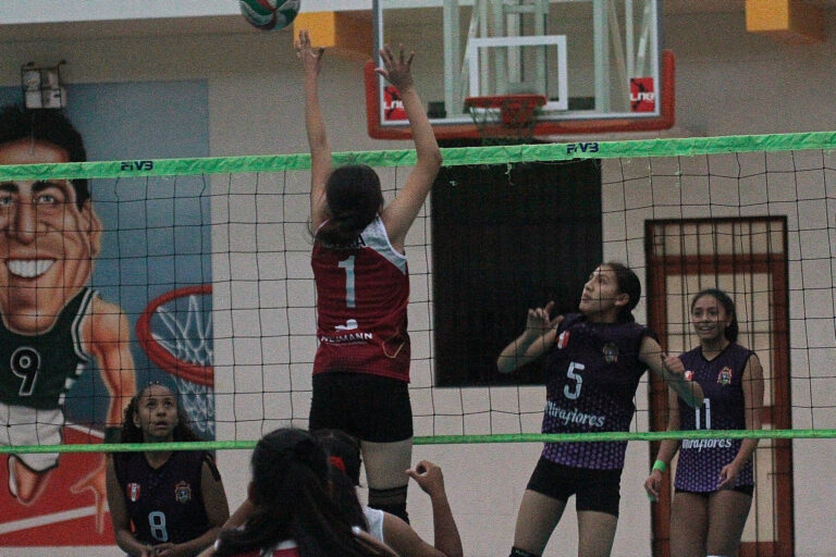 Selección de Miraflores venció a Tacna en lo que fue el inicio del Campeonato Regional de Vóleibol Femenino U13 en Mariano Melgar.