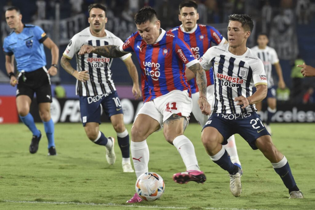 En la temporada 2024, Alianza Lima igualó 1-1 ante Cerro porteño en Matute.
