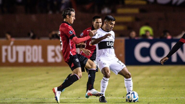 Conoce aquí la estadística de FBC Melgar frente a equipos de Paraguay, registrando 6 enfrentamientos, todos por Copa Libertadores.