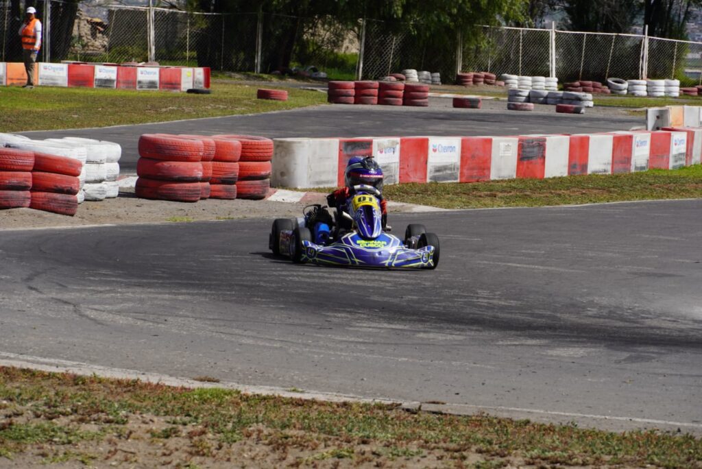 Más de 40 pilotos compitieron en el Kartódromo de Cerro Juli.