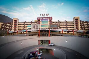 Por la fecha 14 del Torneo Apertura, Universitario de Deportes recibirá a Sporting Cristal con público en las tribunas del Monumental de Ate.