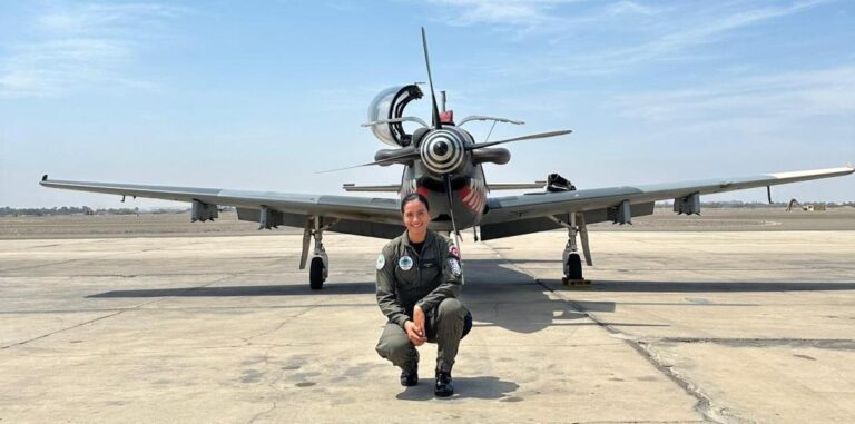 Hallan con vida a piloto FAP en la isla Zárate, en Ica