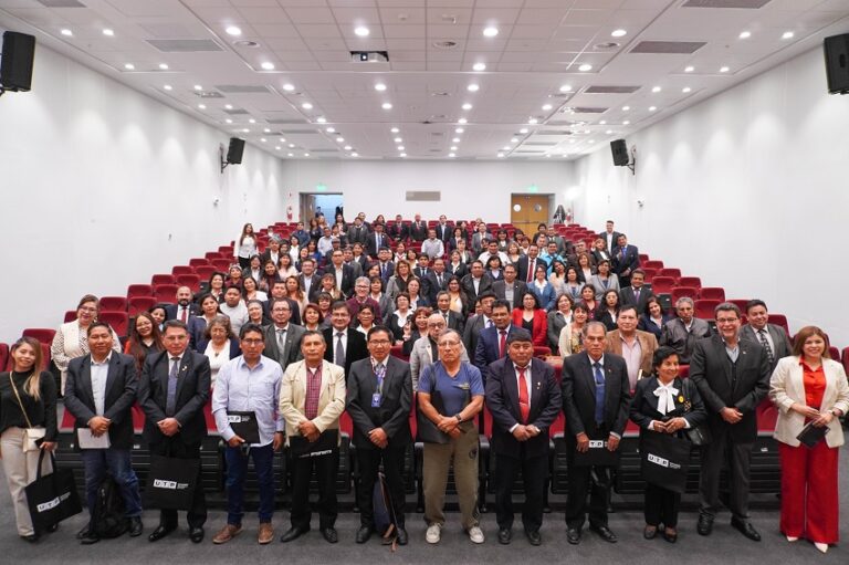 UTP capacitó a más de 1500 directores de colegios y docentes del país
