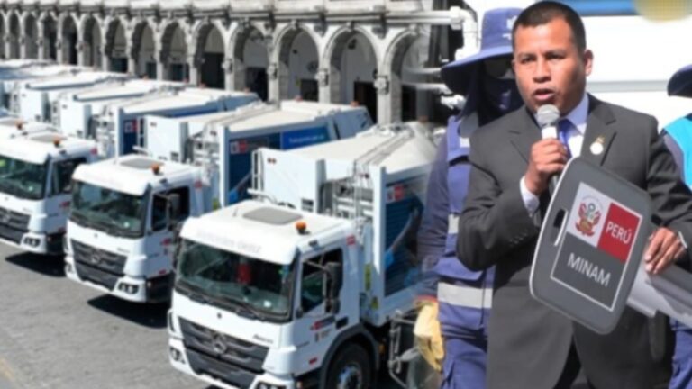 Invitan a alcalde de La Joya para entrega de compactadoras, pero no le dan ni un vehículo