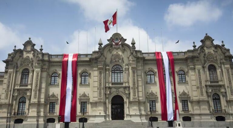 Con carácter de “muy urgente”, Ejecutivo presenta iniciativa para modificar ley de nepotismo