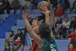 Deportivo San José y Osos de La Salle llevarán el clásico de la Liga de Basket de Arequipa para la final del Torneo Apertura.