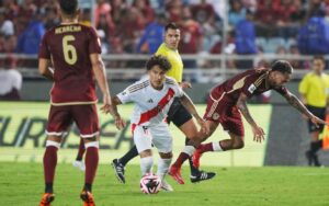 Previo al choque de Perú y Ecuador, Venezuela podría dejar a la Selección Peruana sin opciones a alcanzar el repechaje mundialista.