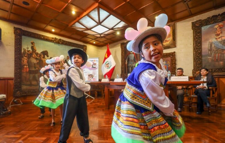 La Municipalidad de Arequipa lanzó dos concursos escolares de danza y poesía.