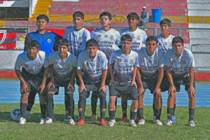 Talent School venció a San José y se adueñó del primer lugar del fútbol masculino, por la categoría C, en los Juegos Escolares del cercado de Arequipa.