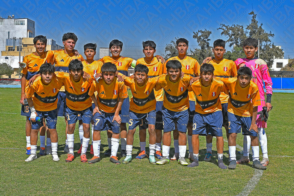 Selección de fútbol del Colegio La Recoleta en la categoría C de los Juegos Escolares.