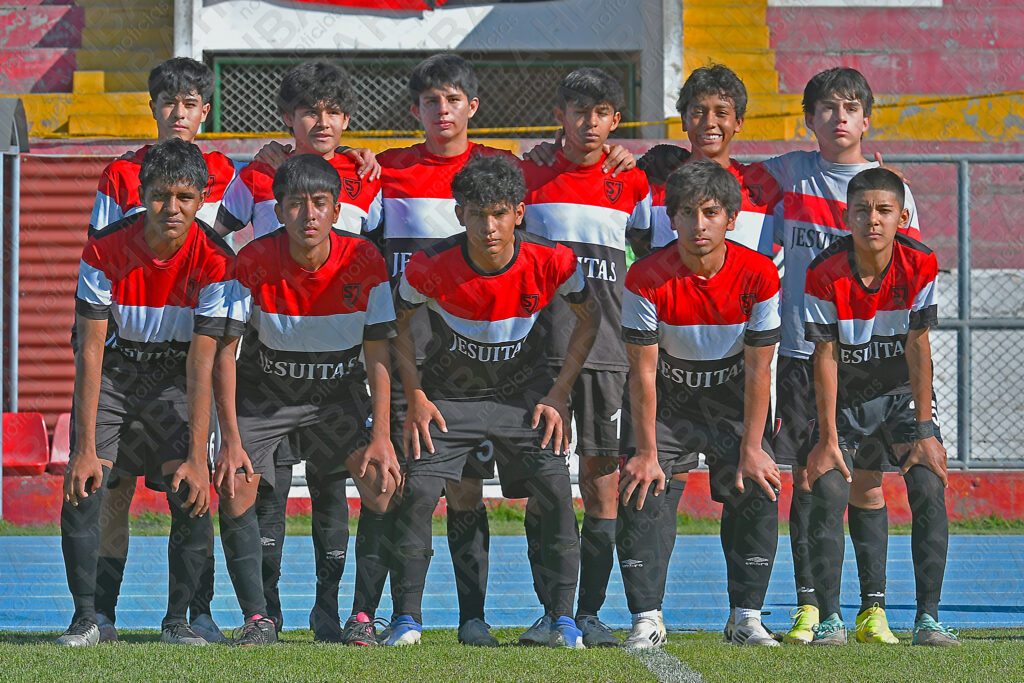 Equipo de San José en los Juegos Escolares del cercado de Arequipa. 