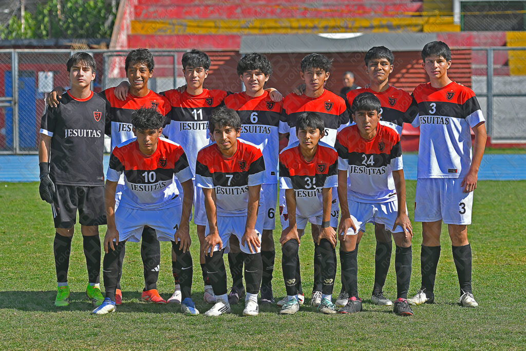 San José y Talent School medirán fuerzas por el primer lugar del fútbol masculino, en la categoría C, de los Juegos Escolares del cercado de Arequipa.