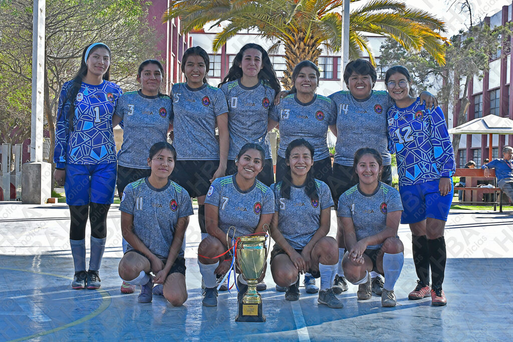 La Liga Universitaria de Futsal Femenino llegó a su fin con las estudiantes 'Agustinas' como campeonas frente a la 'Cato'.