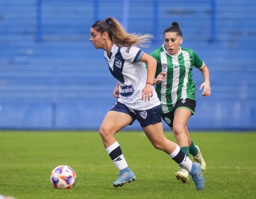 En 2024, Florencia formó parte del Club Atlético Vélez Sarsfield.
