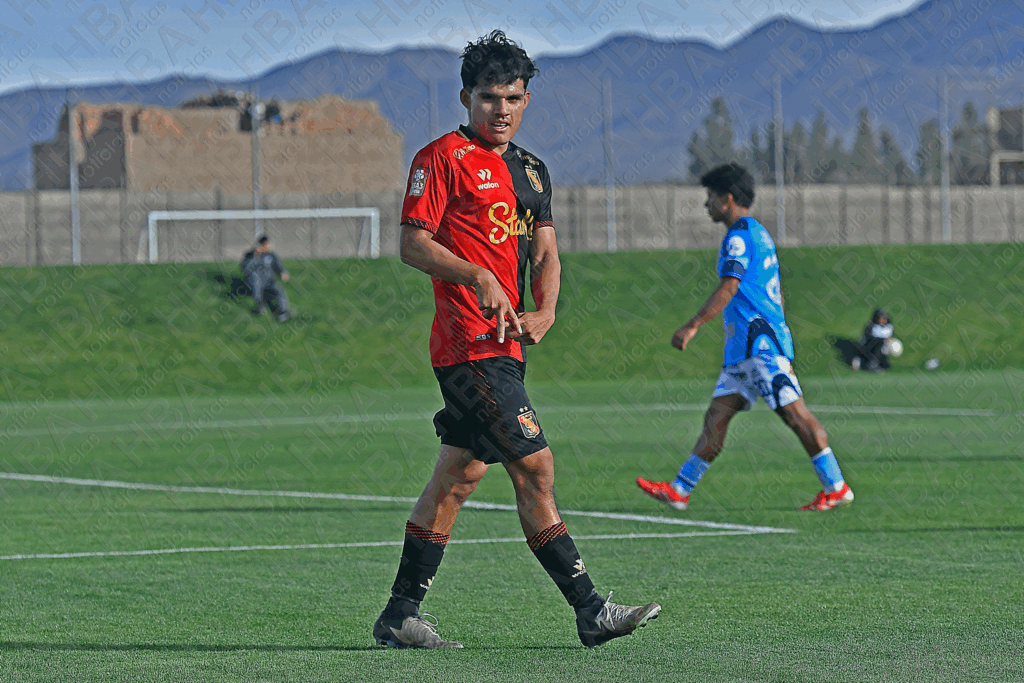 Adriano Zúñiga es el máximo goleador de FBC Melgar en Liga 3.