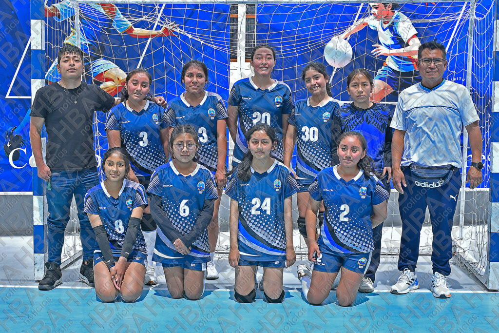 Elenco de handball femenino de Santa Rosa de Viterbo. 