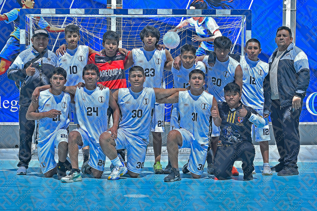 Equipo del Colegio Nacional Independencia Americana. 