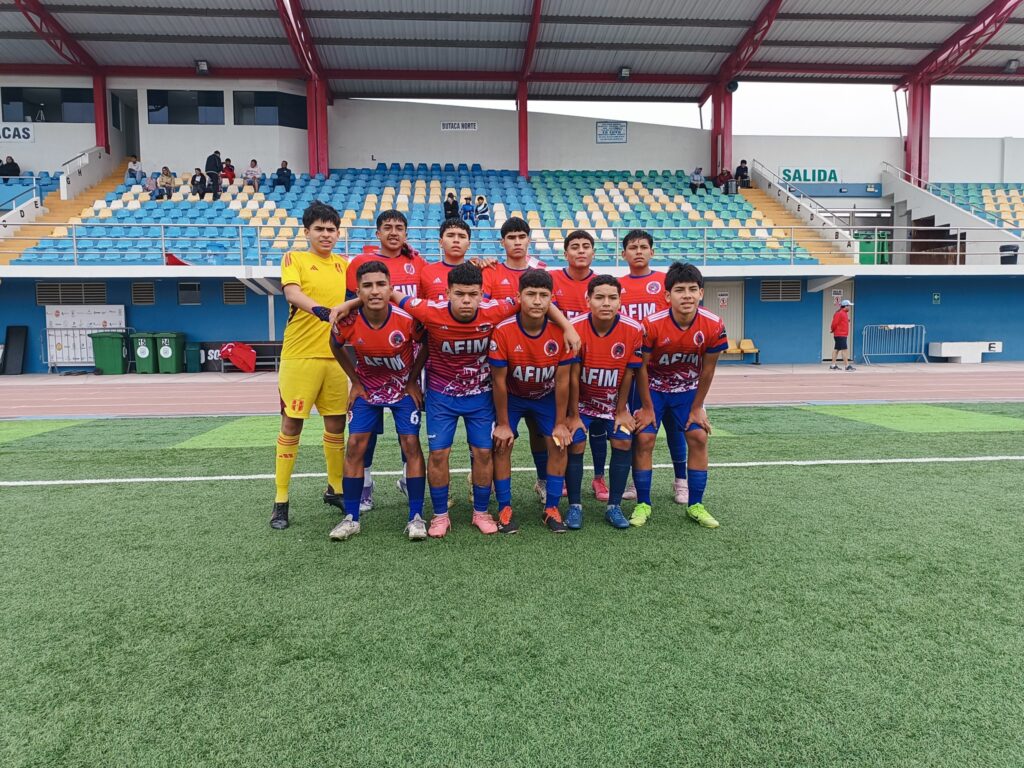 Equipo titular de Elías Aguirre en la final ante FBC Melgar por la sub-15. 