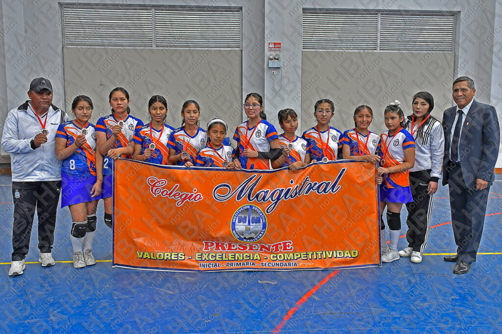 Equipo de vóleibol de Niño Magistral. 