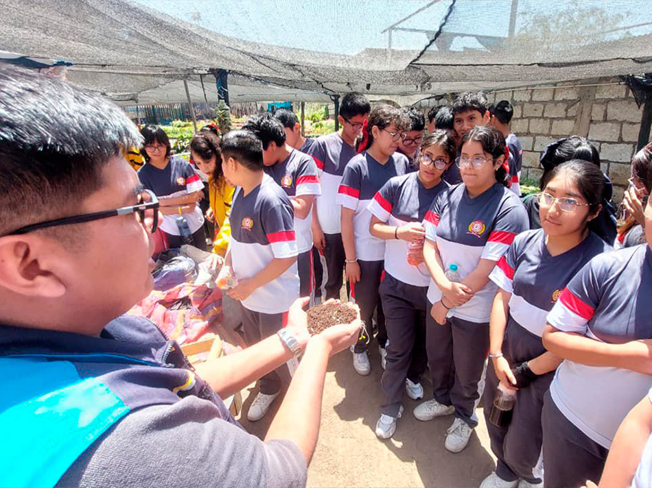 José Luis Bustamante y Rivero impulsa educación ambiental con más de 90 capacitaciones y anuncia campaña RAEE 2025